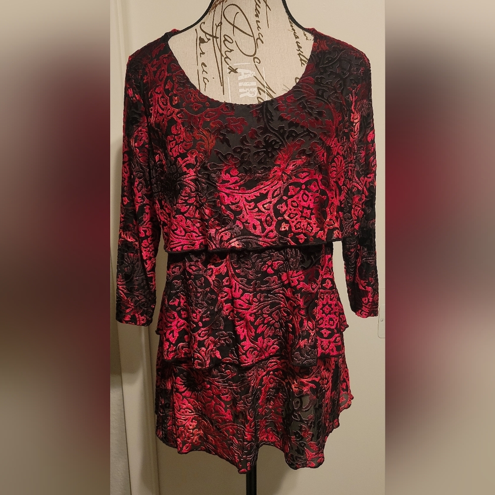 Roz & Ali Red Black Velvet Burnout Tiered 3/4 Length Sleeve Top Whimsigoth Witch
